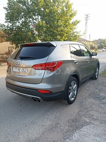 Hyundai Santa Fe 2013, 96,700 km - 2.0 l - Salyan