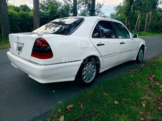 Mercedes C 200 1995, 243,464 km - 2.0 l - Zaqatala