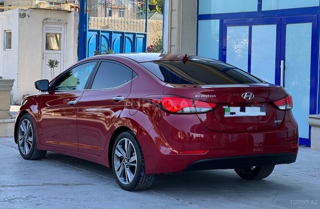 Hyundai Elantra 2015, 106,056 km - 1.8 l - Bakı