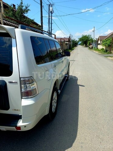 Mitsubishi Pajero 2012, 142,500 km - 3.8 л - Quba