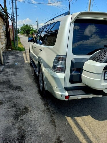 Mitsubishi Pajero 2012, 142,500 km - 3.8 л - Quba