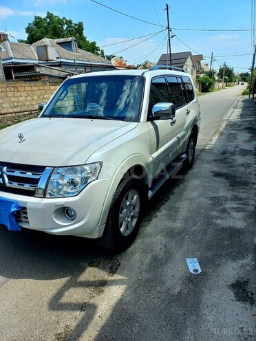 Mitsubishi Pajero 2012, 142,500 km - 3.8 л - Quba
