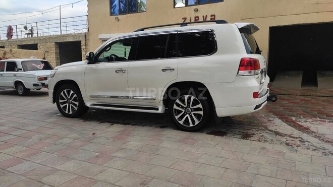 Toyota Land Cruiser 2018, 284,000 km - 4.6 l - Ağcabədi
