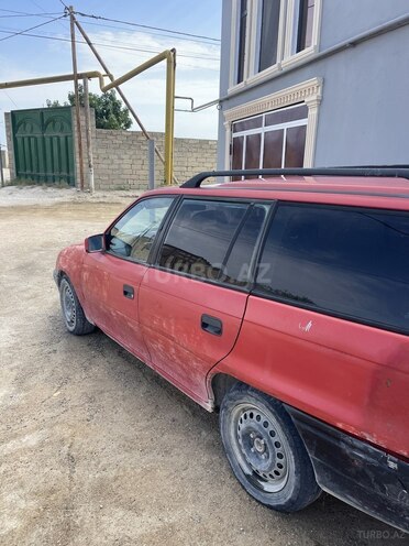 Opel Astra 1994, 300,000 km - 1.6 l - Bakı