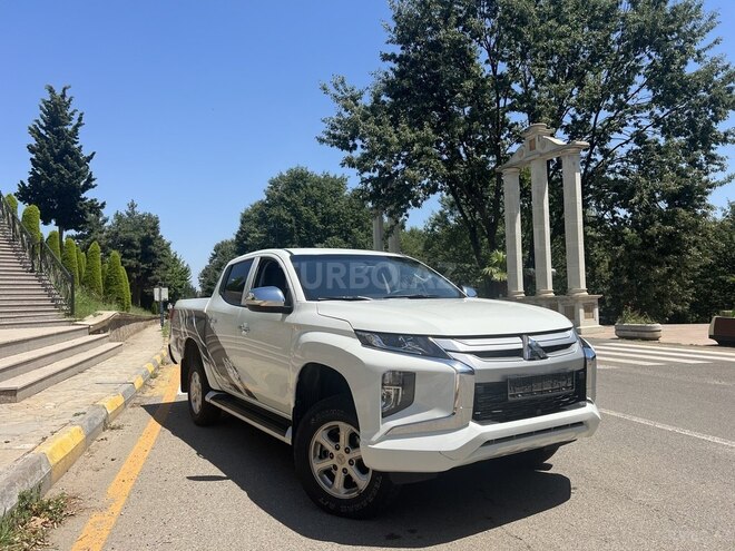 Mitsubishi L200 2020, 214,500 km - 2.4 l - Bakı