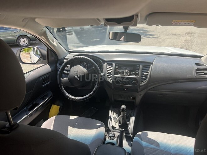 Mitsubishi L200 2020, 214,500 km - 2.4 l - Bakı
