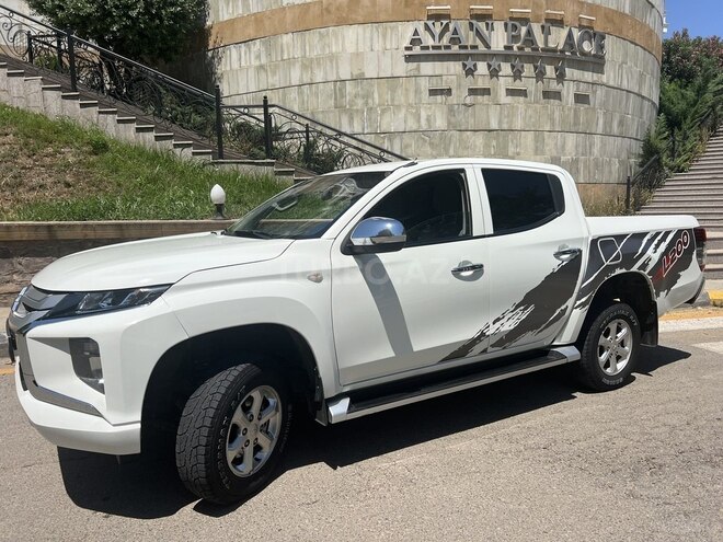 Mitsubishi L200 2020, 214,500 km - 2.4 l - Bakı