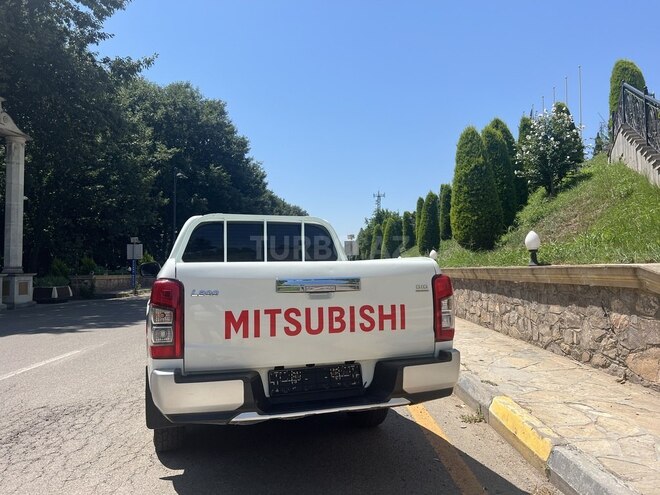 Mitsubishi L200 2020, 214,500 km - 2.4 l - Bakı