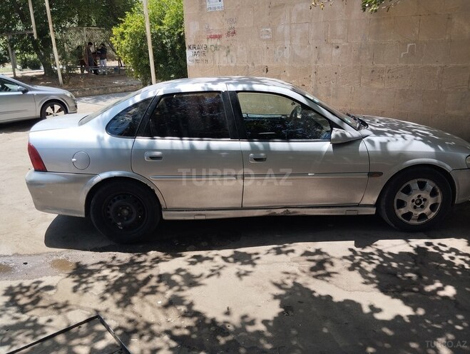 Opel Vectra 2000, 325,000 km - 1.8 l - Bakı