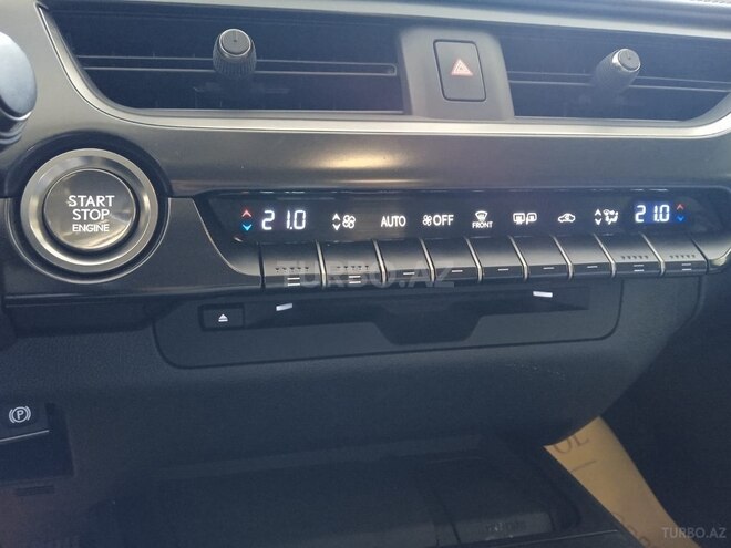 Lexus  2019, 57,000 km - 2.0 l - Bakı
