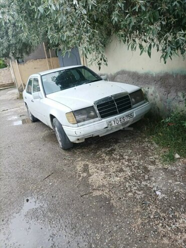 Mercedes E 230 1987, 256,400 km - 2.3 l - Bakı