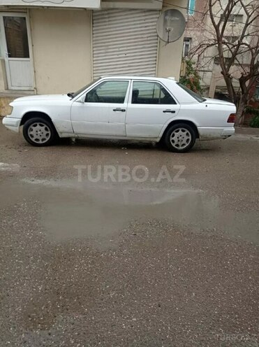 Mercedes E 230 1987, 256,400 km - 2.3 l - Bakı