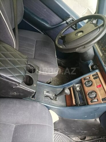Mercedes E 230 1987, 256,400 km - 2.3 l - Bakı