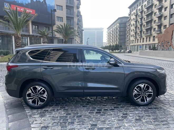 Hyundai Santa Fe-4