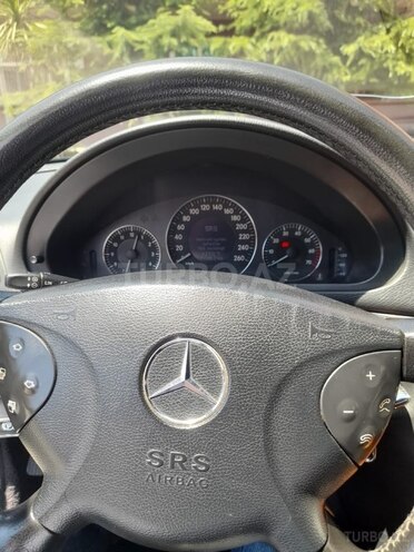 Mercedes E 500 2002, 213,000 km - 5.0 l - Biləsuvar