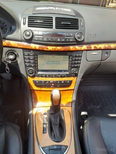 Mercedes E 500 2002, 213,000 km - 5.0 l - Biləsuvar