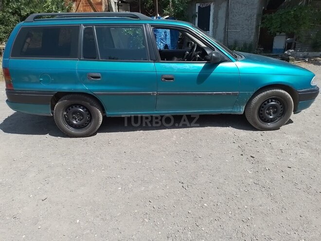Opel Astra 1996, 222,000 km - 1.6 л - Bakı