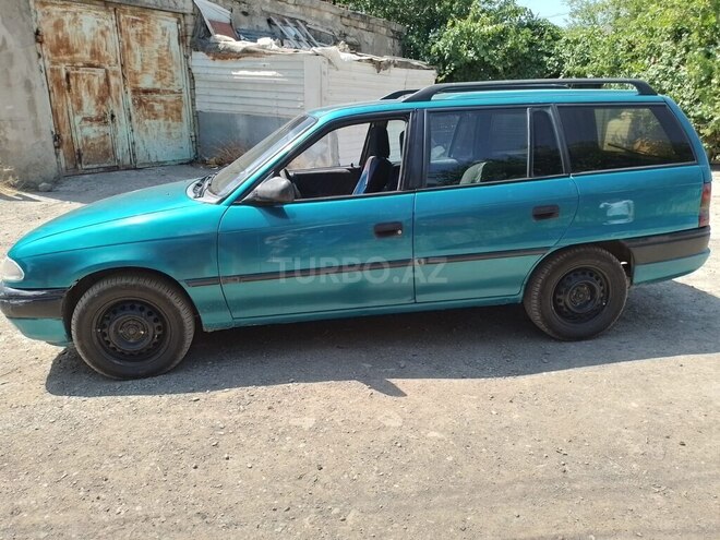 Opel Astra 1996, 222,000 km - 1.6 л - Bakı