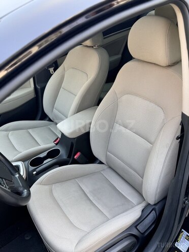 Hyundai Elantra 2018, 60,900 km - 2.0 l - Bakı