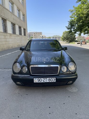 Mercedes E 240 1999, 214,000 km - 2.4 l - Bakı