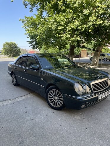 Mercedes E 240 1999, 214,000 km - 2.4 l - Bakı