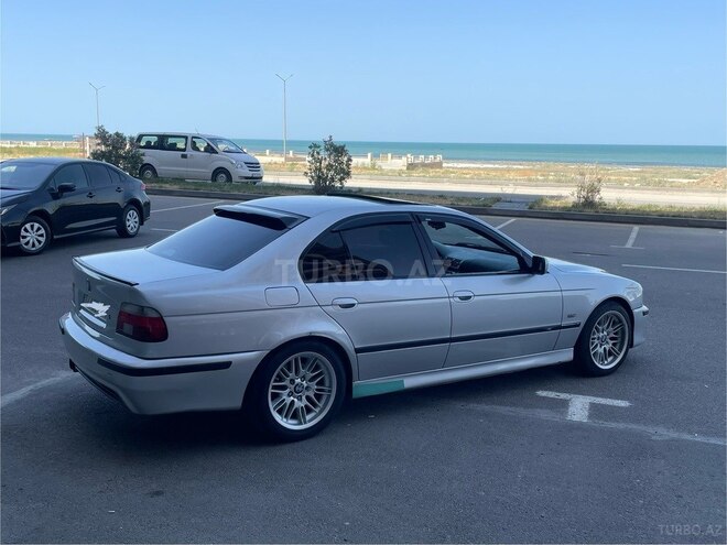 BMW 528 2000, 348,000 km - 2.8 l - Sumqayıt