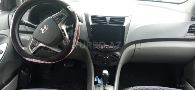 Hyundai Accent 2016, 132,000 km - 1.6 л - Bakı