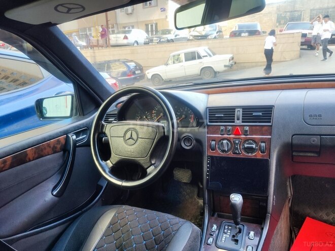Mercedes C 230 1998, 320,000 km - 2.3 л - Bakı