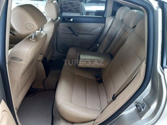 Volkswagen Passat 2004, 202,400 km - 1.8 l - Gəncə