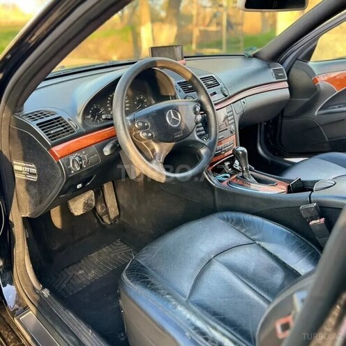 Mercedes E 220 d 2002, 438,258 km - 2.2 l - Beyləqan