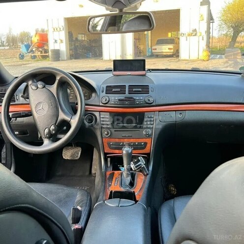 Mercedes E 220 d 2002, 438,258 km - 2.2 l - Beyləqan