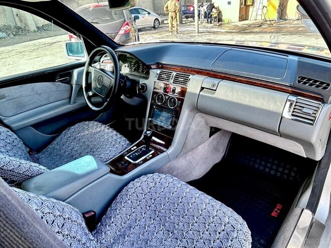 Mercedes E 280 1997, 350,000 km - 2.8 l - Bakı