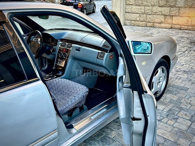 Mercedes E 280 1997, 350,000 km - 2.8 l - Bakı