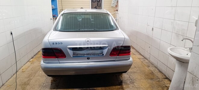 Mercedes E 300 1999, 320,000 km - 3.0 л - Bakı
