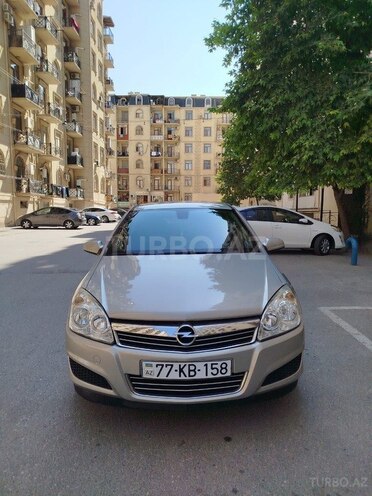 Opel Astra 2009, 240,000 km - 1.3 l - Bakı