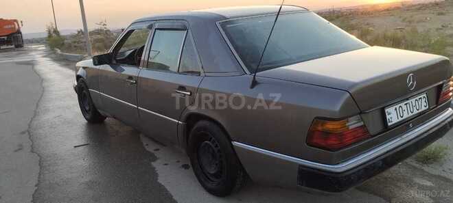 Mercedes E 230 1993, 366,000 km - 2.3 l - Bakı