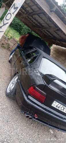 BMW 320 1992, 355,550 km - 2.0 l - Masallı