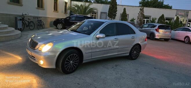 Mercedes  2005, 258,000 km - 2.6 l - Bakı