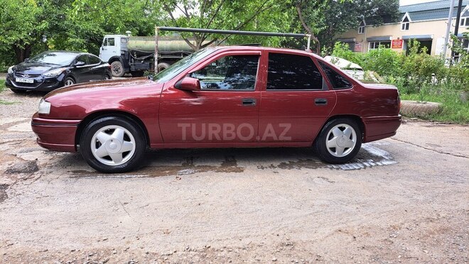 Opel Vectra 1995, 156,000 km - 1.8 l - Qazax
