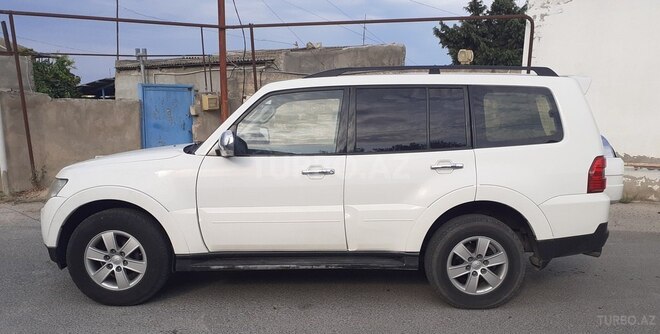 Mitsubishi Pajero 2007, 235,000 km - 3.0 l - Bakı
