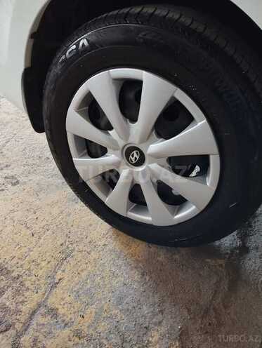 Hyundai Accent 2013, 415,000 km - 1.6 l - Bakı