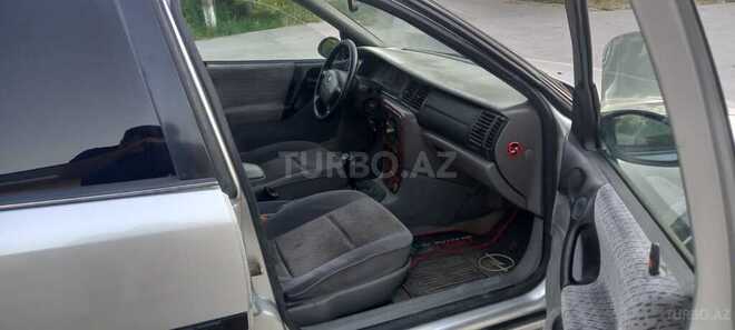 Opel Vectra 1996, 225,000 km - 1.8 l - Şirvan