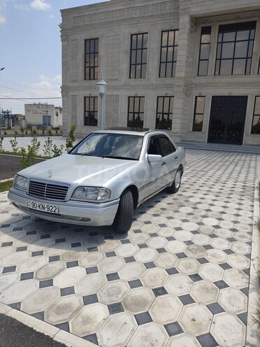 Mercedes C 180 1995, 400,000 km - 1.8 l - Saatlı