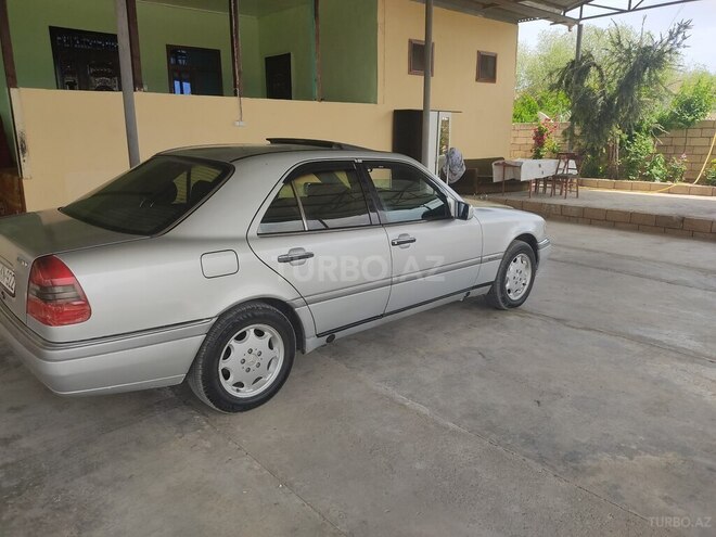 Mercedes C 180 1995, 400,000 km - 1.8 l - Saatlı