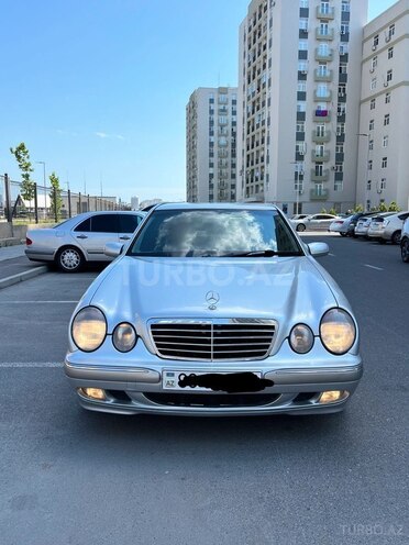 Mercedes E 240 2001, 245,000 km - 2.6 l - Salyan