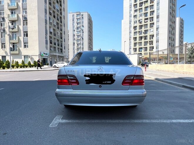 Mercedes E 240 2001, 245,000 km - 2.6 l - Salyan