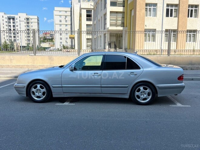 Mercedes E 240 2001, 245,000 km - 2.6 l - Salyan