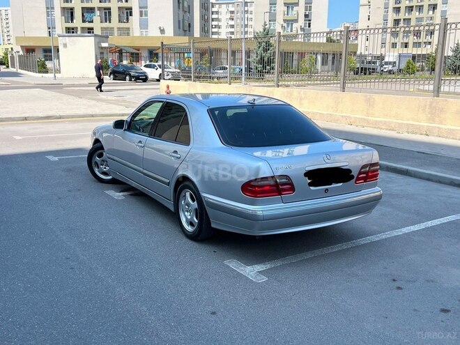 Mercedes E 240 2001, 245,000 km - 2.6 l - Salyan