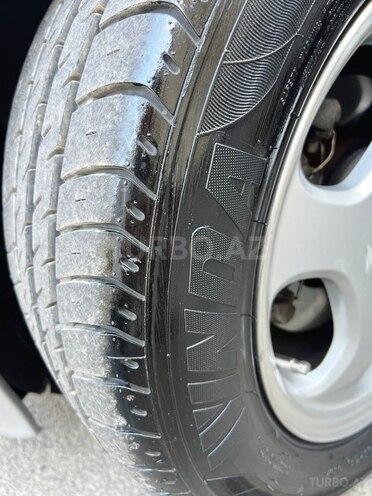 Mercedes E 240 2001, 245,000 km - 2.6 l - Salyan
