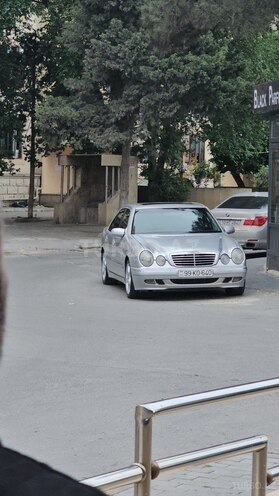 Mercedes E 240 2000, 310,000 km - 2.4 l - Bakı